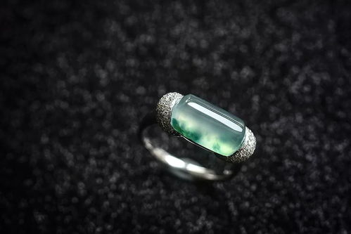 翡翠戒指場 廠家 去哪賣,戒面價格全解析