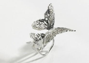 首飾與電子產品銷售的融合 現代零售新趨勢